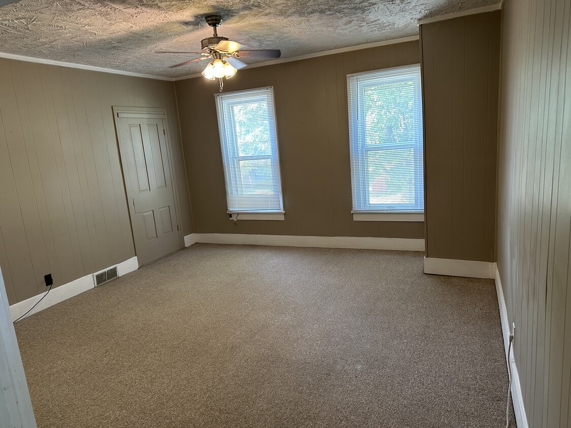 Living room - 1101 N 6th St