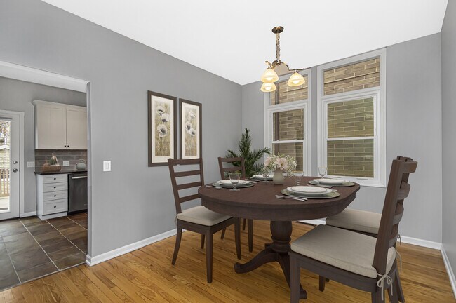 Foto del edificio - 1729 N Wood St