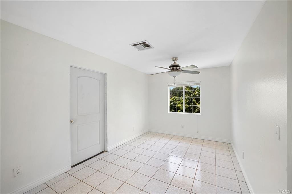 Foto principal - 14012 Sayre Street, Los Angeles, CA 91342 ...
