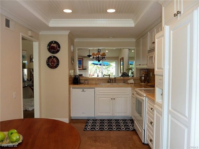Building Photo - 2 br, 2 bath Townhome - 19761 Oceanaire Cir