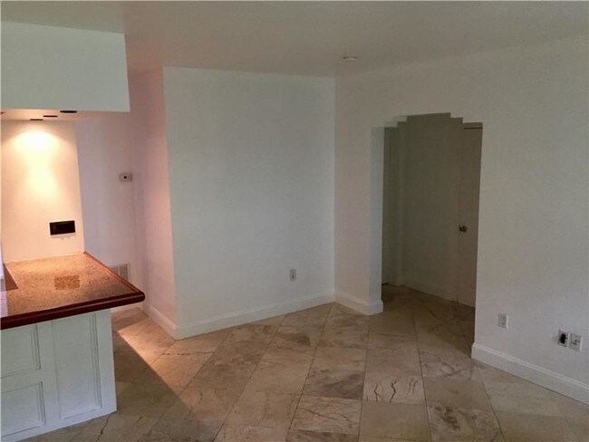 Building Photo - 1289 Marseille Dr