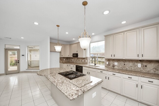 Foto del edificio - 8119 Meadow Vista Dr