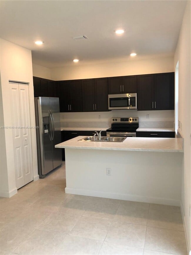 Foto del edificio - 2610 SE 13th St