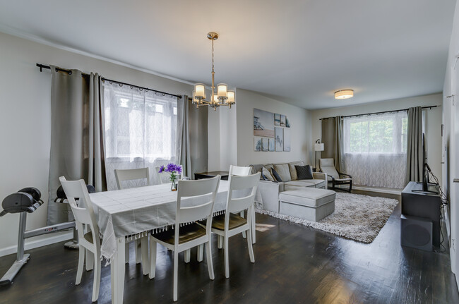 Dining Room - 413 Woodlawn Ave