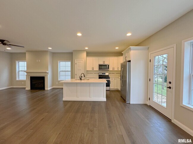 Foto del edificio - 7622 W Walnutbend Dr