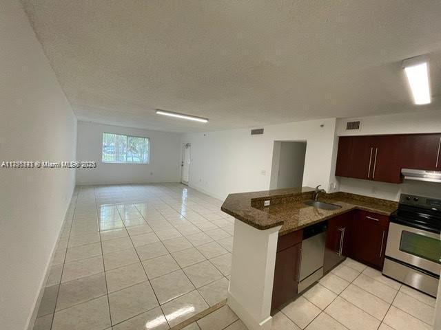 Foto del edificio - 761 N Pine Island Rd