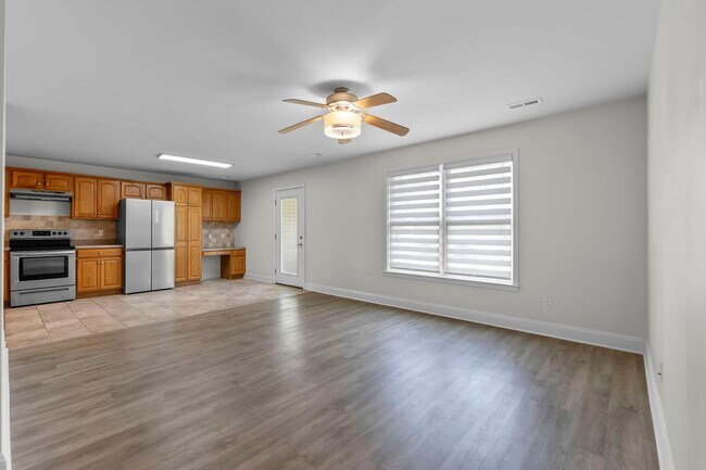 Foto del edificio - 2644/2646 Travelers Way
