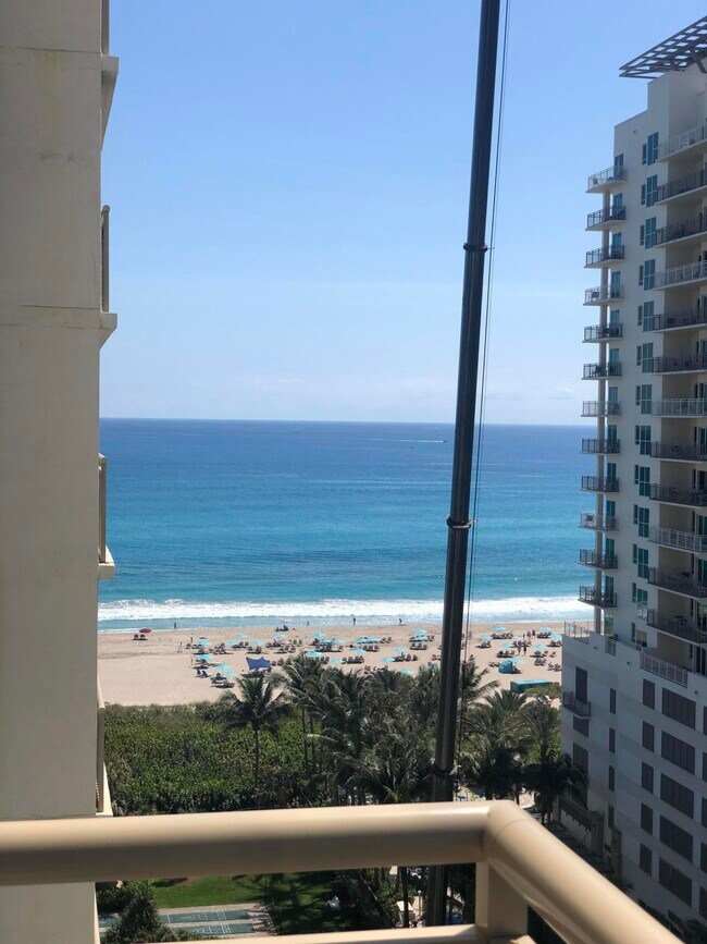 Foto del edificio - 3400 N Ocean Dr
