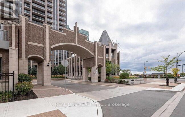 Building Photo - 388-388 Prince of Wales Dr