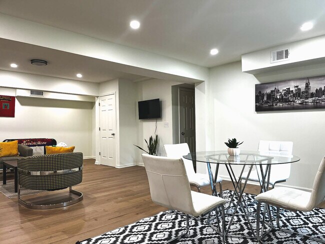 Foto del edificio - 1725 Mary Lou Ln SE