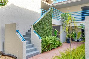 Building Photo - 1000 Winderley Pl