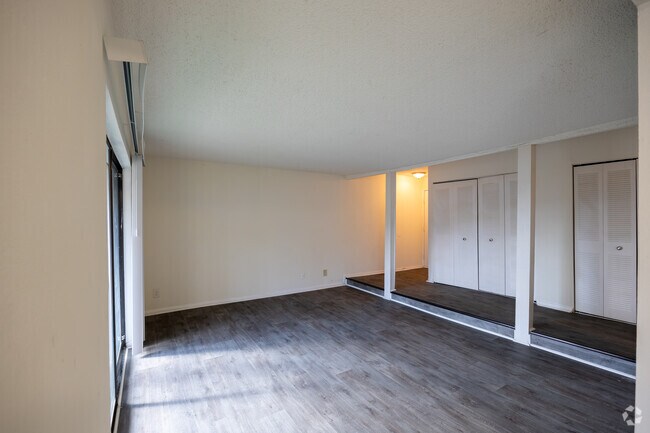 2HAB, 1,5BA - 1022 ft² - Water Vista