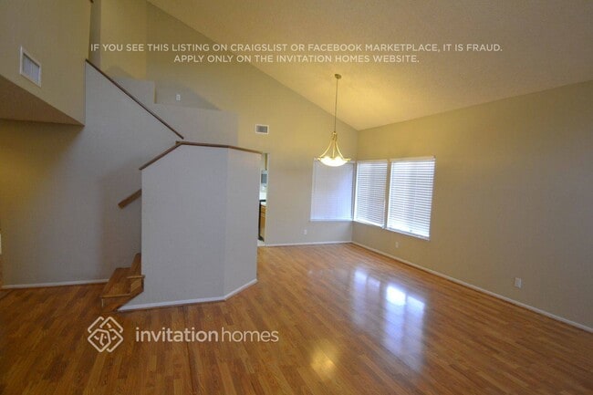 Building Photo - 4546 Grandview Dr