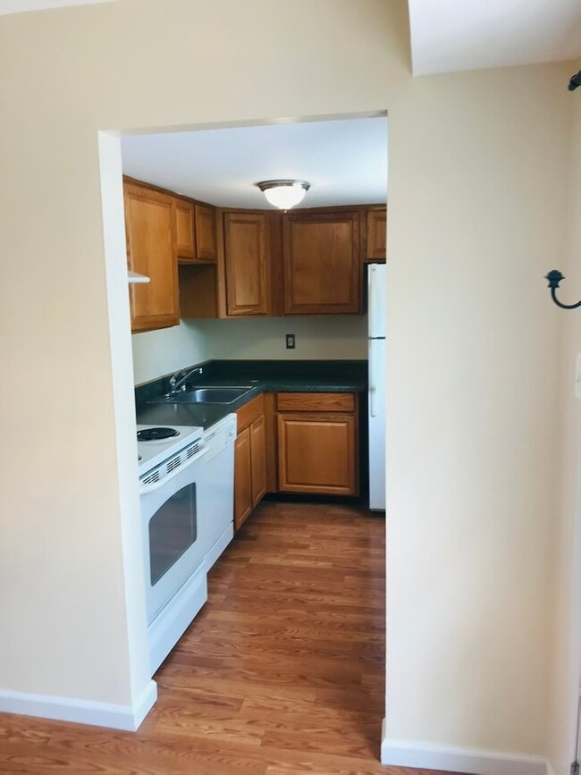 Foto del edificio - 320 Roanoke Dr SE