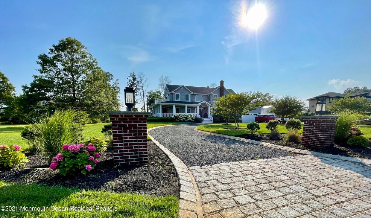 Foto principal - 60 Shore Rd