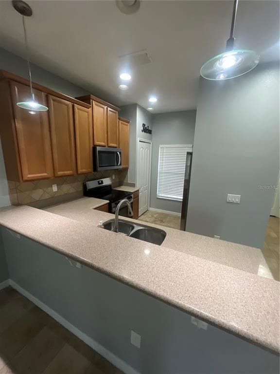 Building Photo - 3781 Clubside Pointe Dr