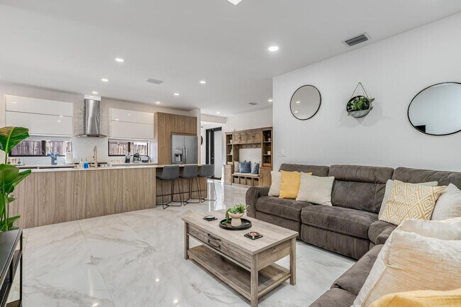 Foto del edificio - 826 SW 14th Ct