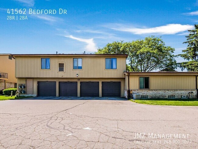 Building Photo - Welcome to this charming 2-bedroom, 1.5-ba...