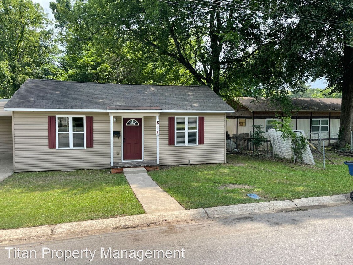 Primary Photo - 3 br, 1 bath House - 514 W Ashley St.