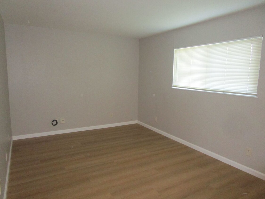 Primary Photo - MOVE-IN SPECIAL: $500 OFF 1ST MONTHS RENT ...