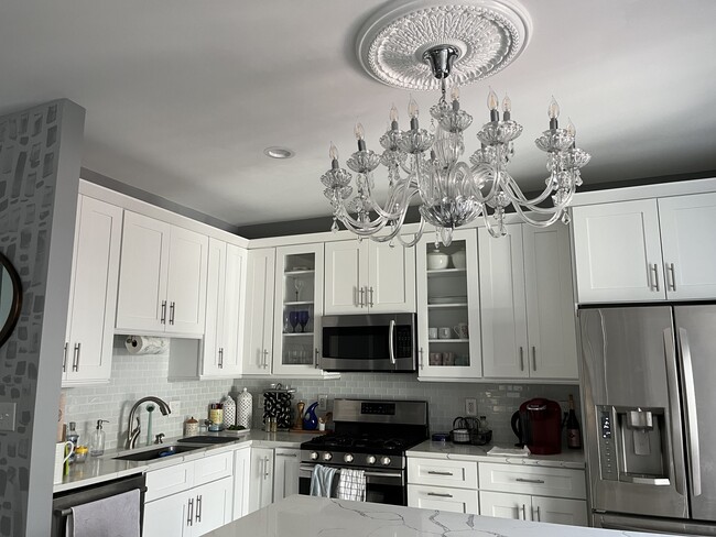 Building Photo - 13927 Bailiwick Terrace