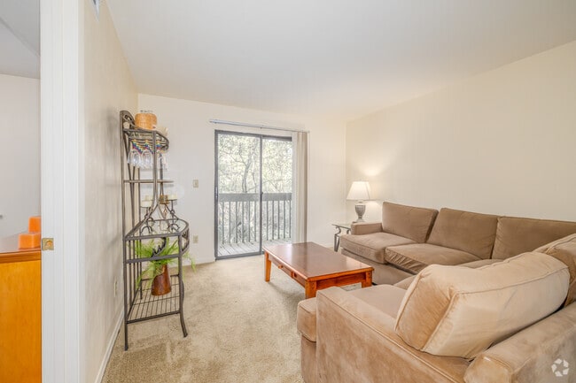 2BR, 2BA - 874SF - Living Room - Treehouse Village