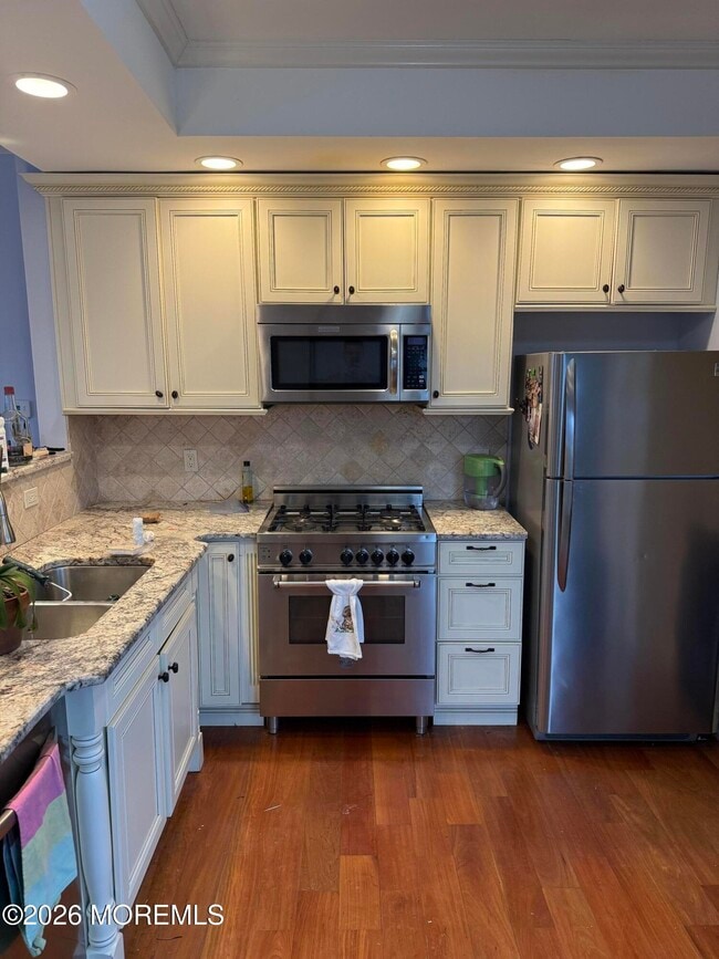 Foto del edificio - 206 3rd Ave