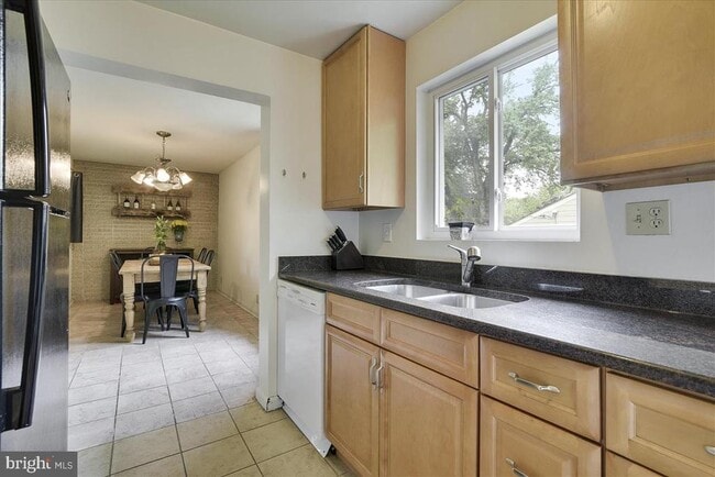 Building Photo - 7315 Marc Dr