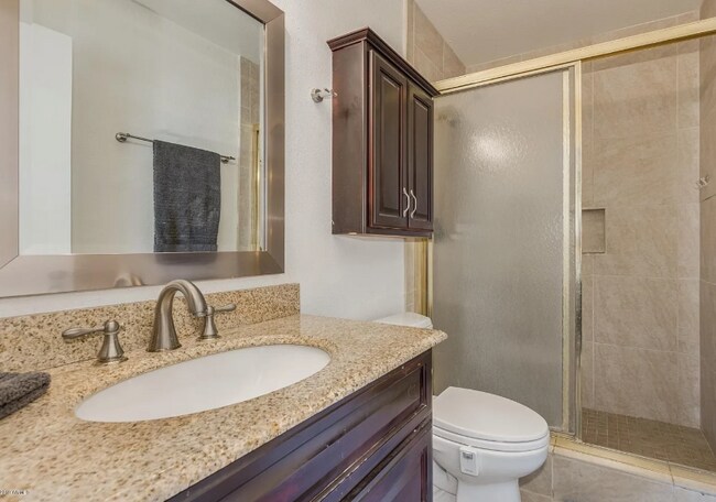 Foto del edificio - 2348 W Laurel Ln