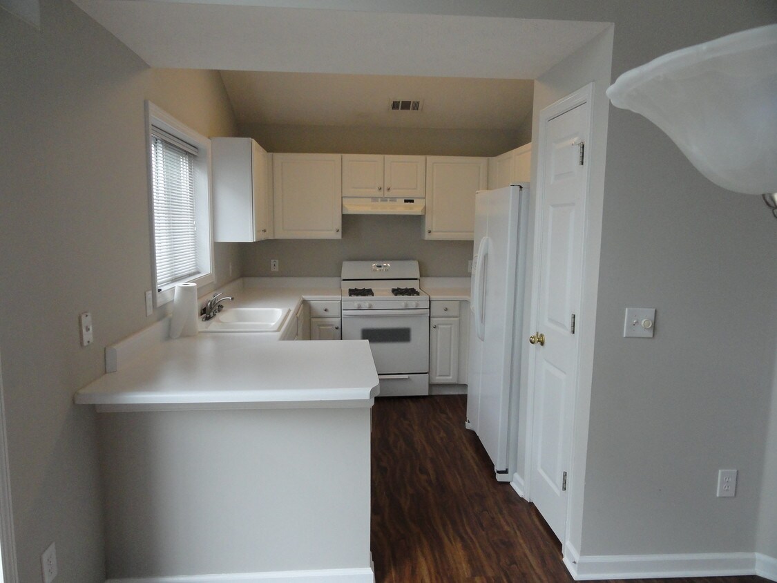 Building Photo - 3481 Avensong Village Cir