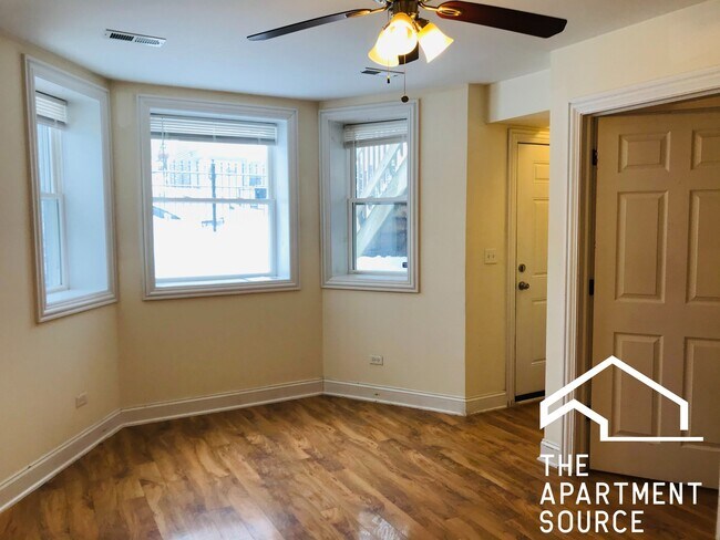 Foto del edificio - 2937 N Allen Ave