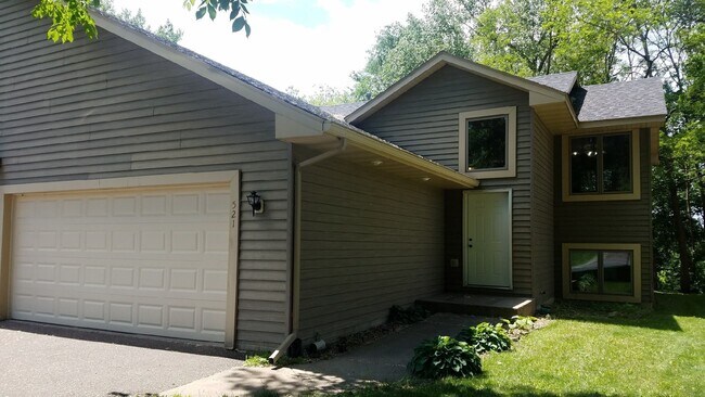 Foto del edificio - 3 Bedroom Twin home