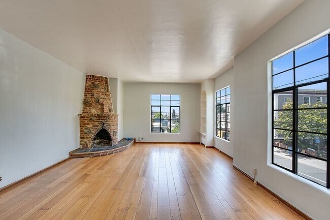 Building Photo - Spacious & Bright  1BD/2BA Berkeley Apartm...