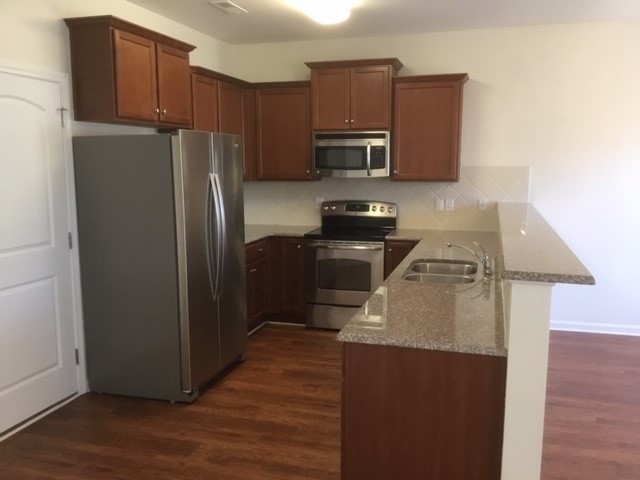 Building Photo - 4971 Old Towne Village Circle