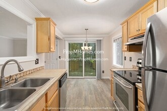 Building Photo - 2680 SW 87th Ave