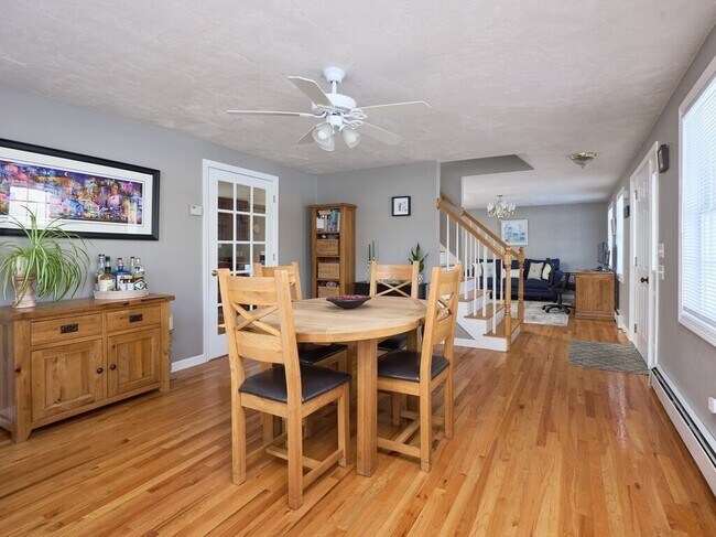 Foto del edificio - 1 Sprucedale Dr