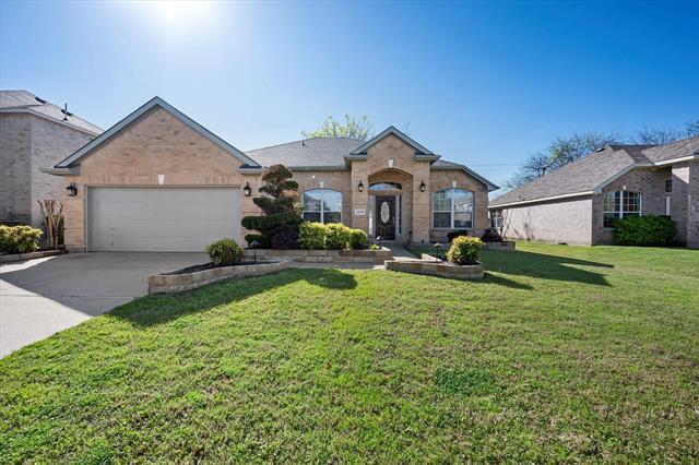 Building Photo - 2204 Windcastle Dr
