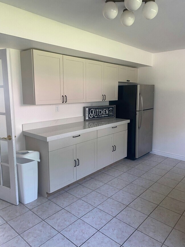 Foto del edificio - 1342 N 500 W St
