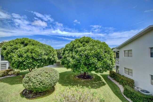 Building Photo - 59 Tilford C