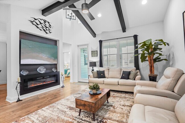 Building Photo - 8704 Sand dollar Dr