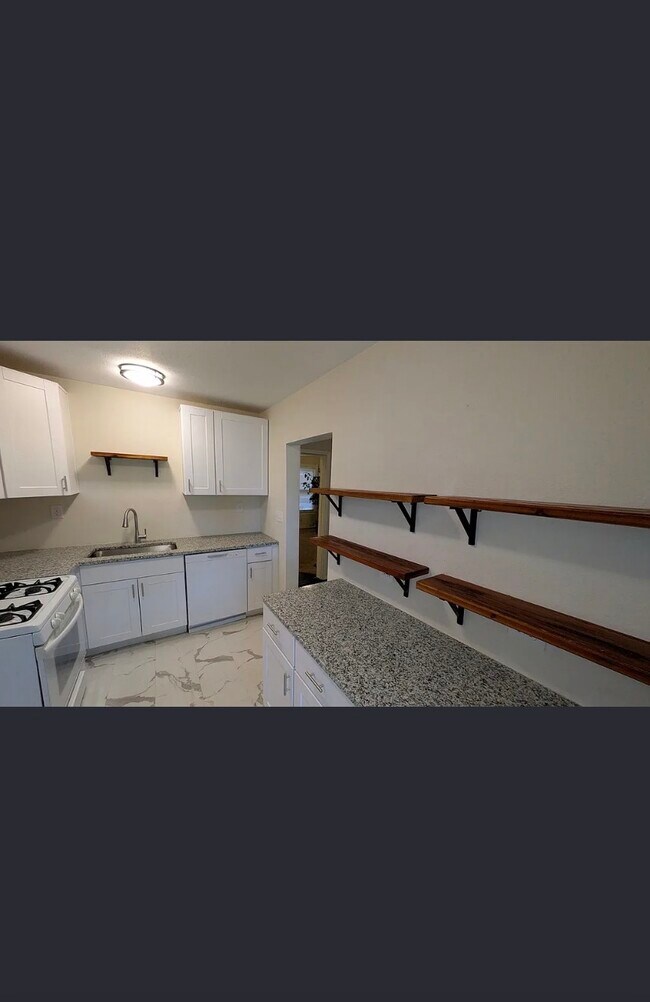 Foto del edificio - 4020 E Archer St