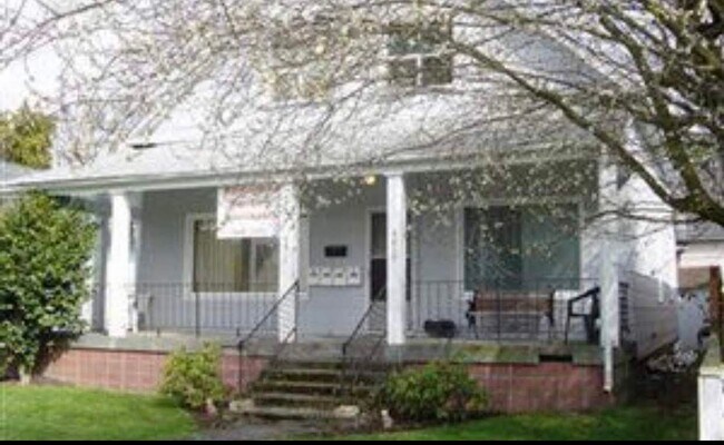 Foto del edificio - Charming 2-bedroom unit in fourplex