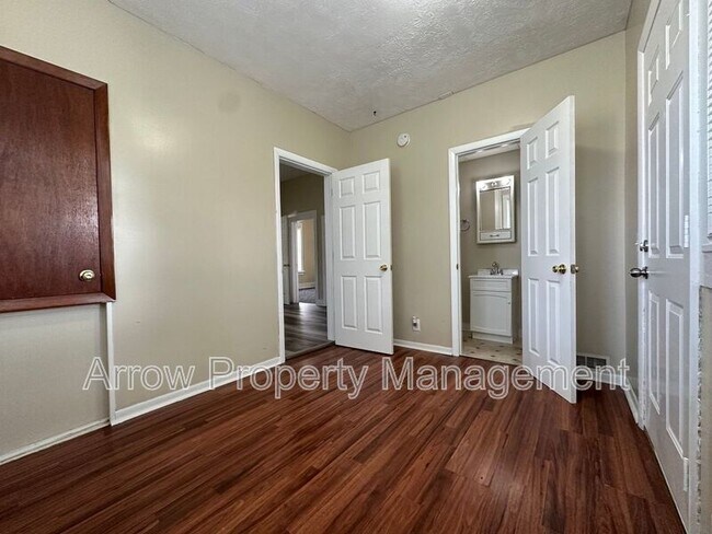 Foto del edificio - 2615 Vine St