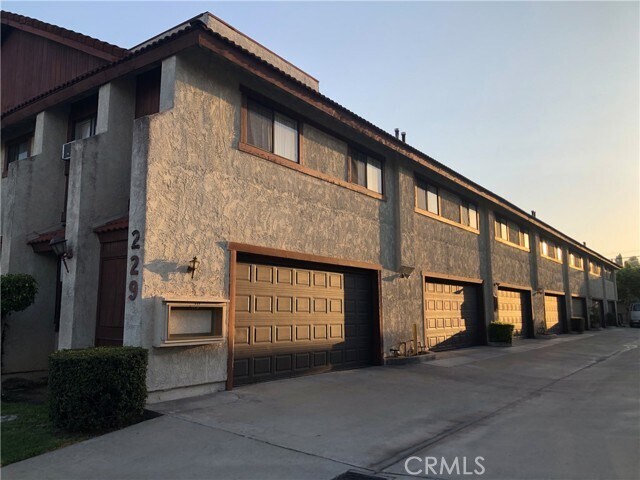 Foto del edificio - 229 S Ynez Ave