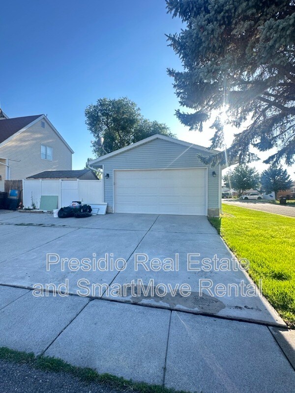 Building Photo - 4725 Wedgecliffe Dr