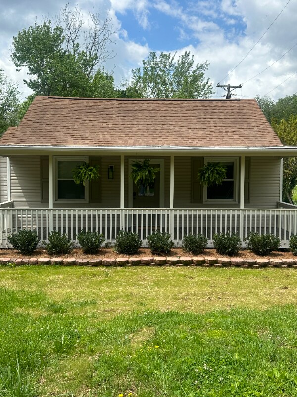 Foto principal - 3945 Greenleaf Ave