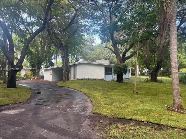 Building Photo - 12725 SW 80th Ave