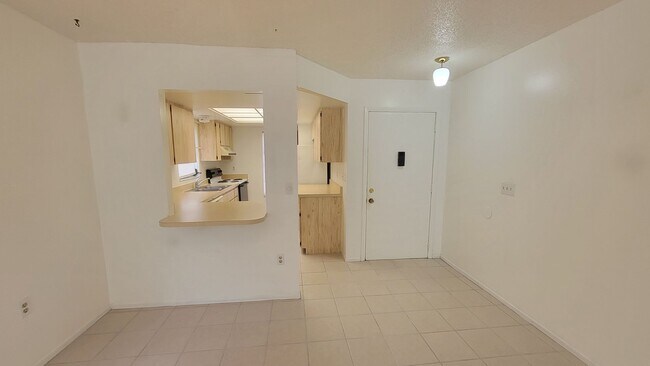 Foto del edificio - 19th Street West Duplex