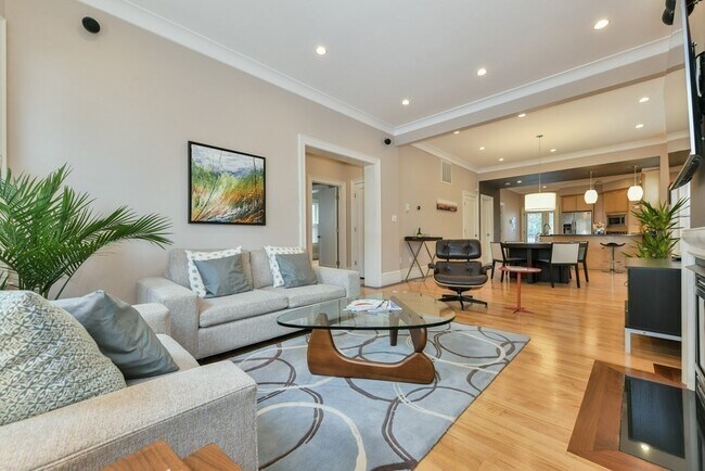 Foto del edificio - 62 Sawyer Ave