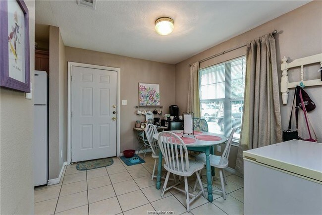 Building Photo - 3763 Oldenburg Ln